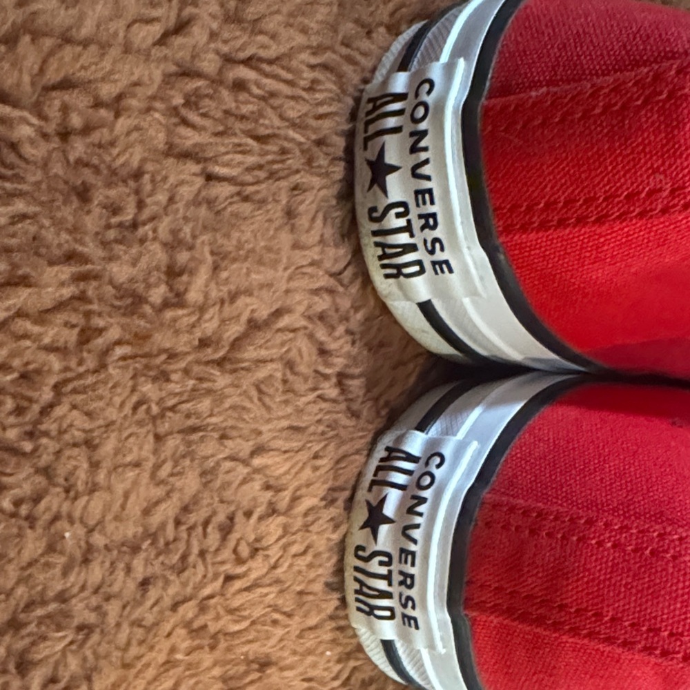 Converse Red Canvas Unisex High Tops- Women’s size 10- Men size 8 - Picture 4 of 4